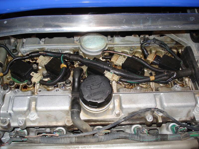 PCV Job in Progress LOT OF OIL in Intake SwedeSpeed Volvo